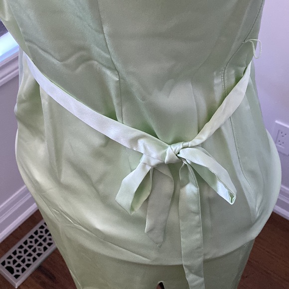 Abercrombie and fitch green silk dress. Brand new. - Picture 2 of 7